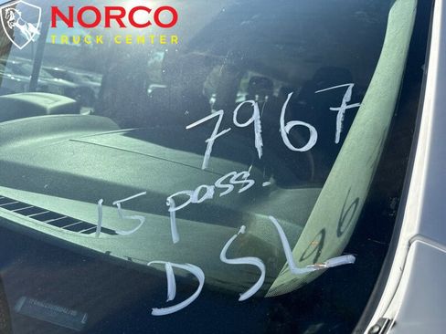 Used 2017 Ford Transit 350 XLT image 28