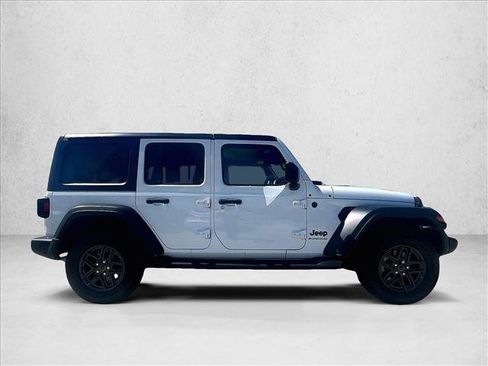 Used 2025 Jeep Wrangler Unlimited Sport AWD/4WD image 5