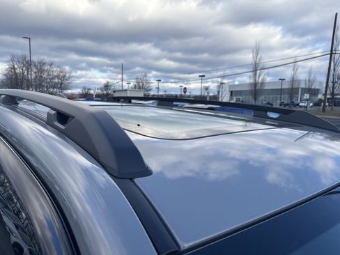 Used 2025 Subaru Forester Premium image 8