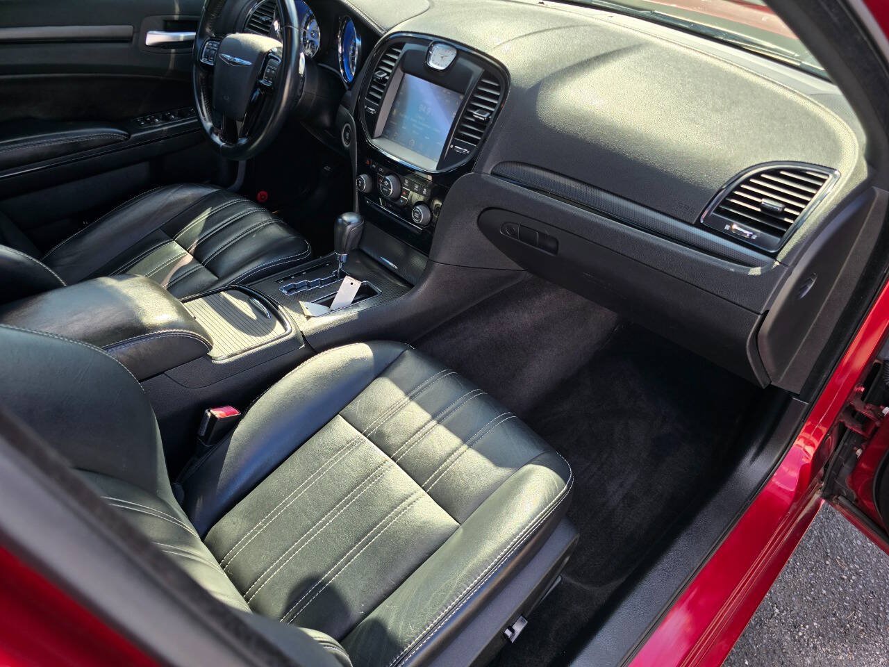 Used 2013 Chrysler 300 S AWD/4WD image 32