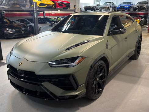 Used 2024 Lamborghini Urus S AWD/4WD image 12