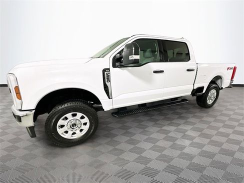 Certified 2024 Ford F250 XLT w/ FX4 Off-Road Package image 4