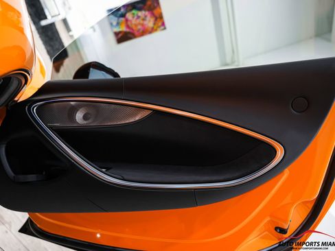 Used 2023 McLaren Artura RWD image 48
