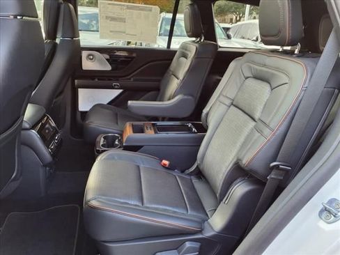 New 2025 Lincoln Aviator Black Label image 15