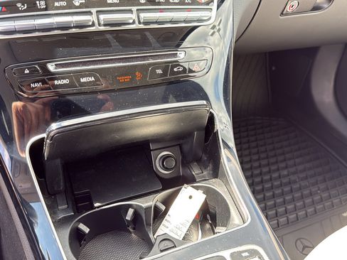 Used 2018 Mercedes-Benz C 300 4MATIC Sedan image 27