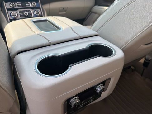Used 2024 GMC Yukon Denali AWD/4WD image 29