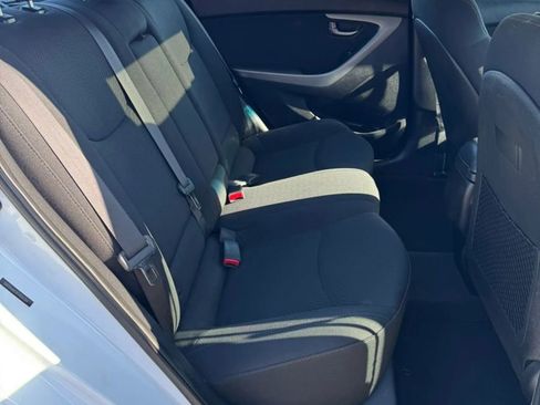 Used 2015 Hyundai Elantra SE w/ Option Group 03 image 13