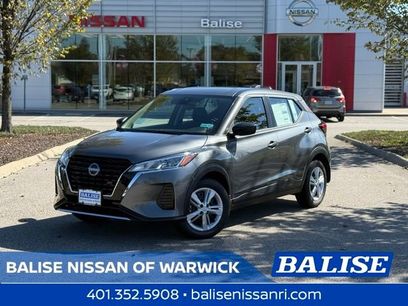 New 2025 Nissan Kicks Play S