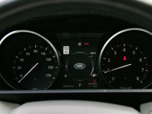 Used 2017 Land Rover Range Rover Sport HSE image 6