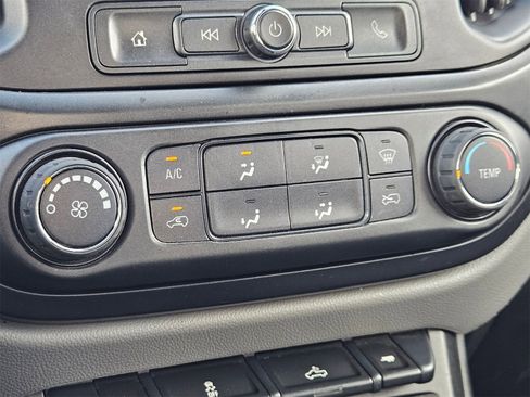 Used 2021 Chevrolet Colorado W/T w/ WT Convenience Package image 17