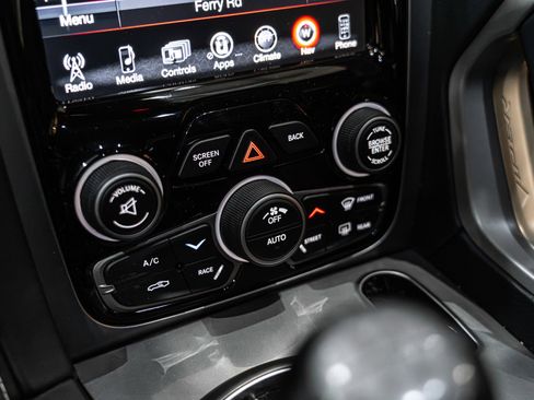 Used 2014 SRT Viper GTS w/ GTS Laguna Interior Package image 16