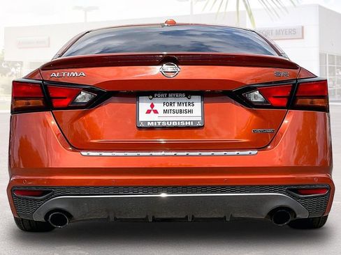 Used 2022 Nissan Altima 2.0 SR FWD image 14