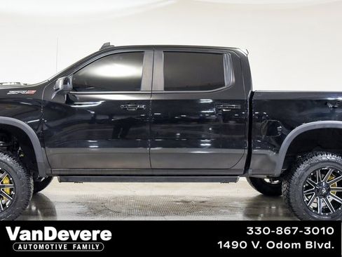 Used 2023 Chevrolet Silverado 1500 ZR2 w/ Technology Package image 1