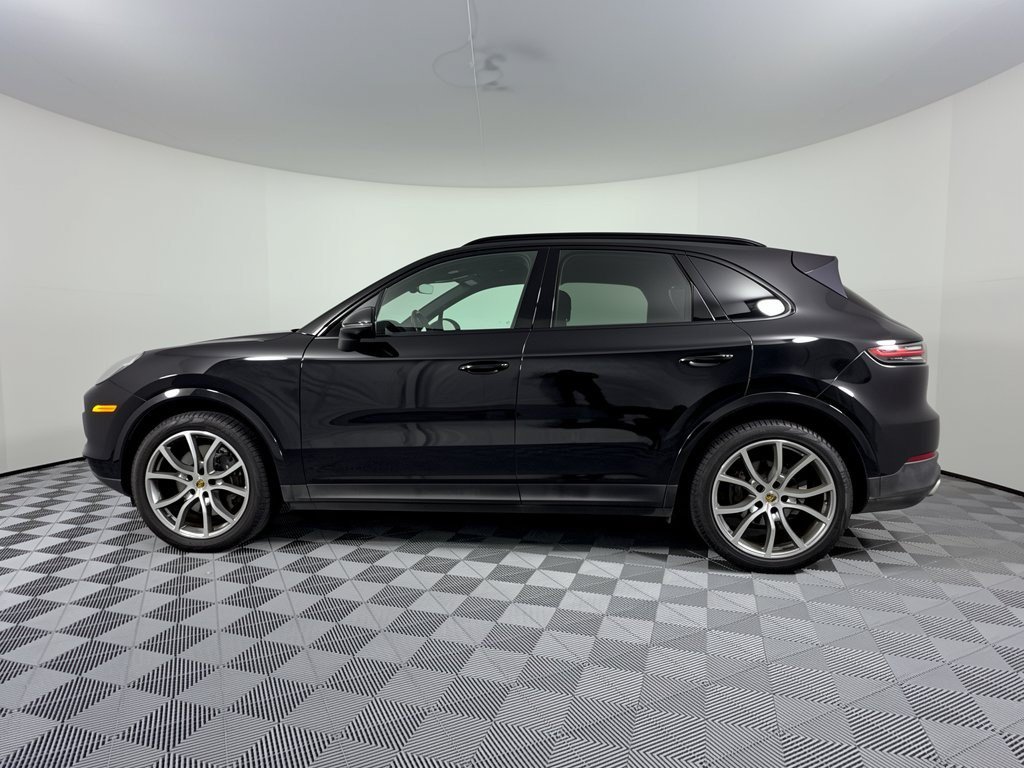 Certified 2023 Porsche Cayenne AWD/4WD image 2