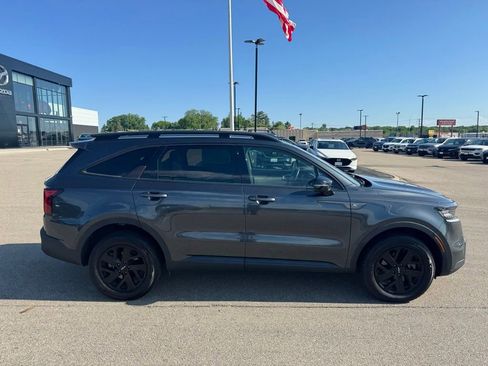 Used 2022 Kia Sorento S AWD/4WD image 6