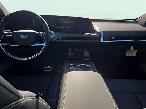 New 2026 Cadillac Vistiq Sport image 19