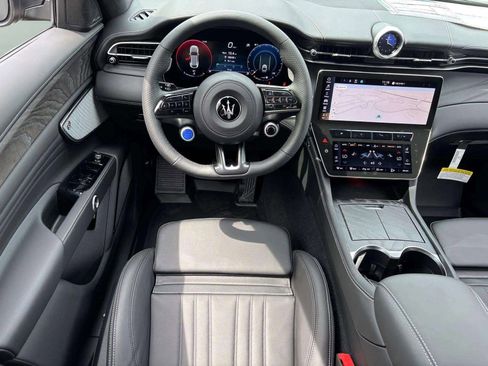 New 2025 Maserati Grecale Modena image 34