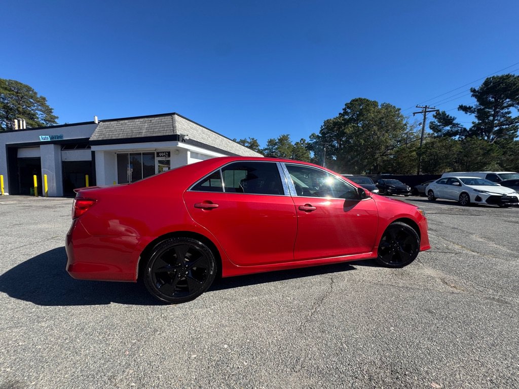Used 2012 Toyota Camry SE FWD image 3