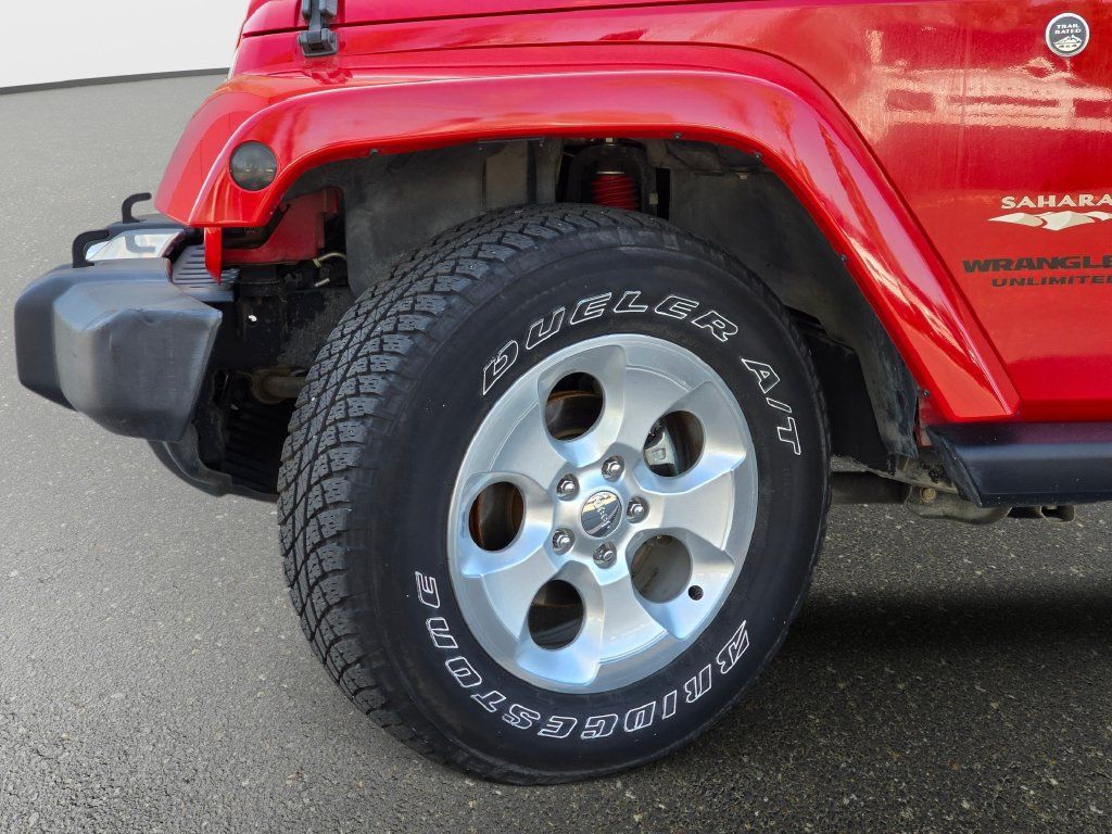 Used 2013 Jeep Wrangler Unlimited Sahara AWD/4WD image 36