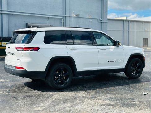 Used 2023 Jeep Grand Cherokee L Limited w/ Black Appearance Package RWD image 8