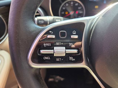 Used 2021 Mercedes-Benz GLC 300 image 29