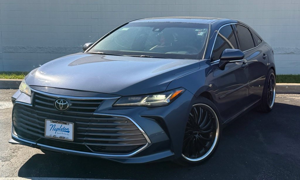 Used 2019 Toyota Avalon Limited w/ Advanced Safety Package FWD image 1