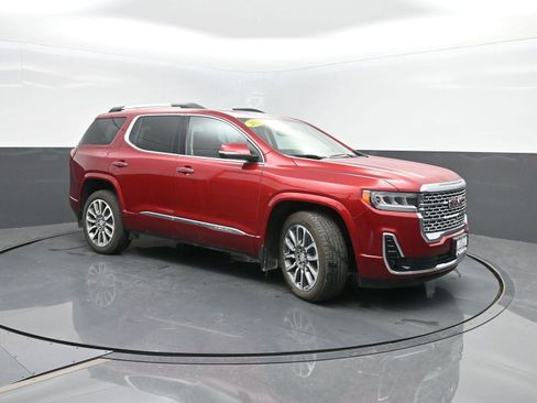 Used 2023 GMC Acadia Denali w/ Denali Technology Package image 4