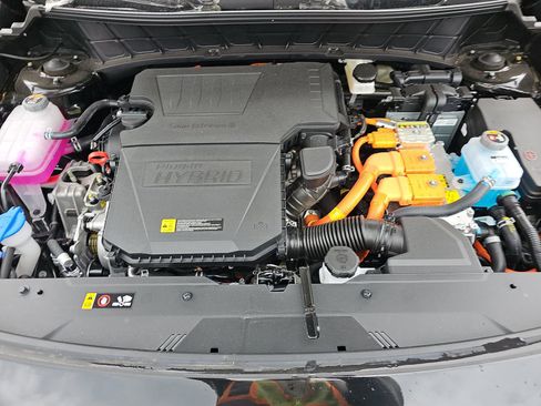 Certified 2025 Kia Niro EX w/ EX Cold Weather Package FWD image 16