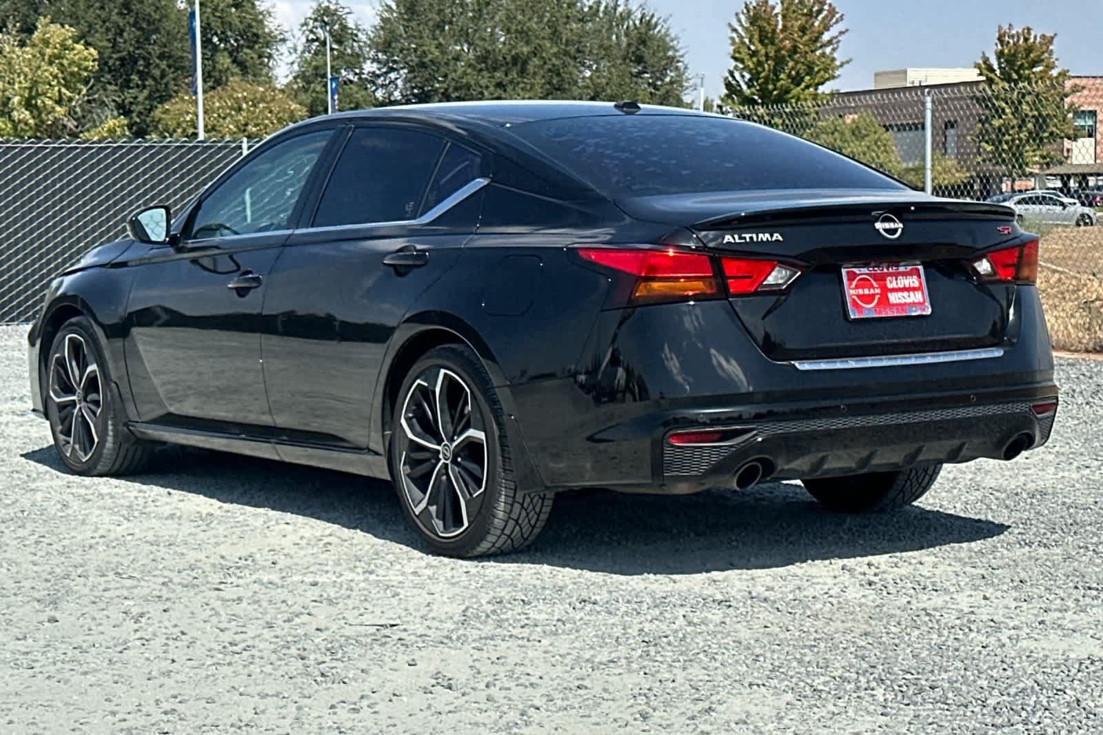 Used 2023 Nissan Altima 2.5 SR FWD image 7