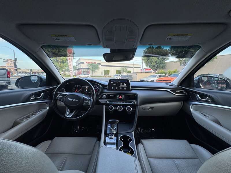 Used 2019 Genesis G70 2.0T Advanced RWD image 31