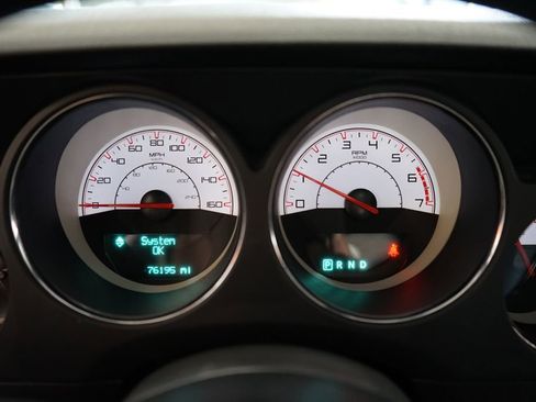 Used 2014 Dodge Challenger R/T RWD image 33