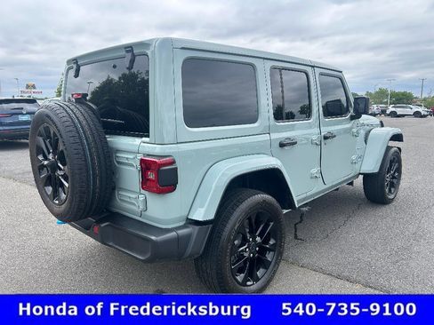 Used 2024 Jeep Wrangler Unlimited Sahara AWD/4WD image 6
