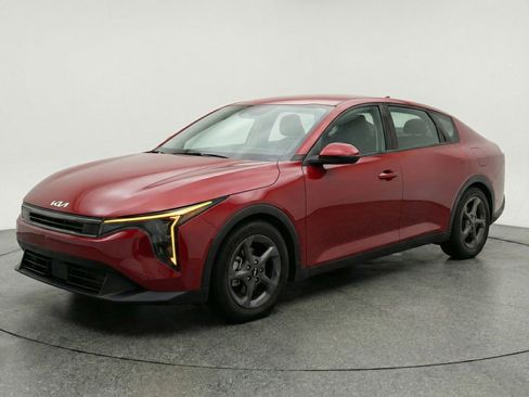 Used 2025 Kia K4 FWD image 3