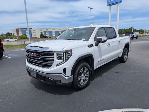 Used 2025 GMC Sierra 1500 SLT AWD/4WD image 7