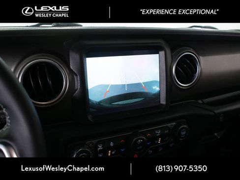 Used 2019 Jeep Wrangler Unlimited Rubicon AWD/4WD image 35