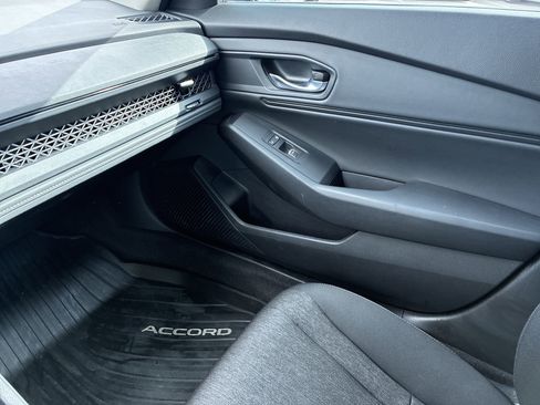 Certified 2023 Honda Accord EX image 33