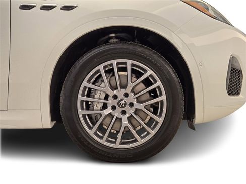 New 2024 Maserati Grecale GT image 8