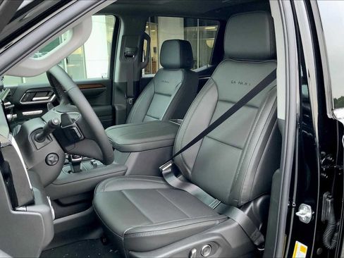 New 2026 GMC Sierra 1500 Denali image 9