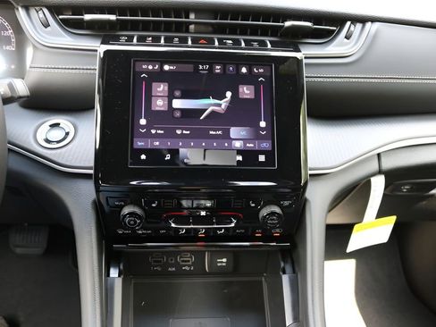 New 2026 Jeep Grand Cherokee Laredo X AWD/4WD image 23