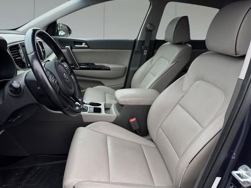 Used 2018 Kia Sportage EX image 10