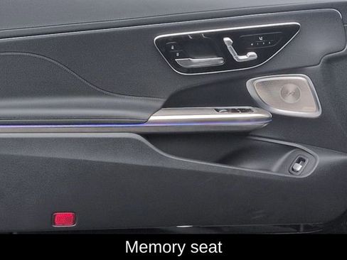 Used 2025 Mercedes-Benz CLE 300 4MATIC Coupe image 14
