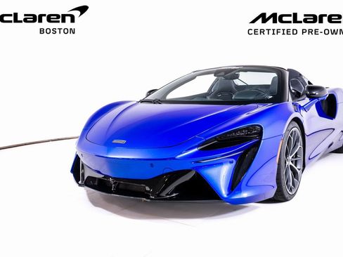 Used 2025 McLaren Artura Spider RWD image 11
