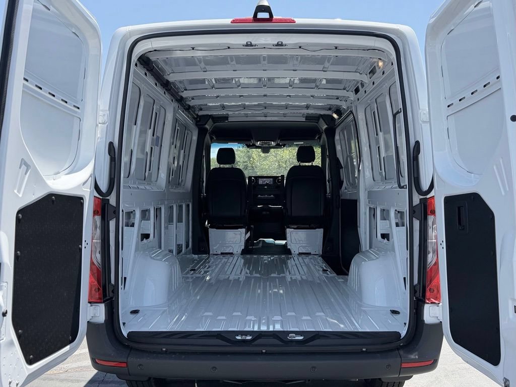 New 2026 Mercedes-Benz Sprinter 2500 image 13