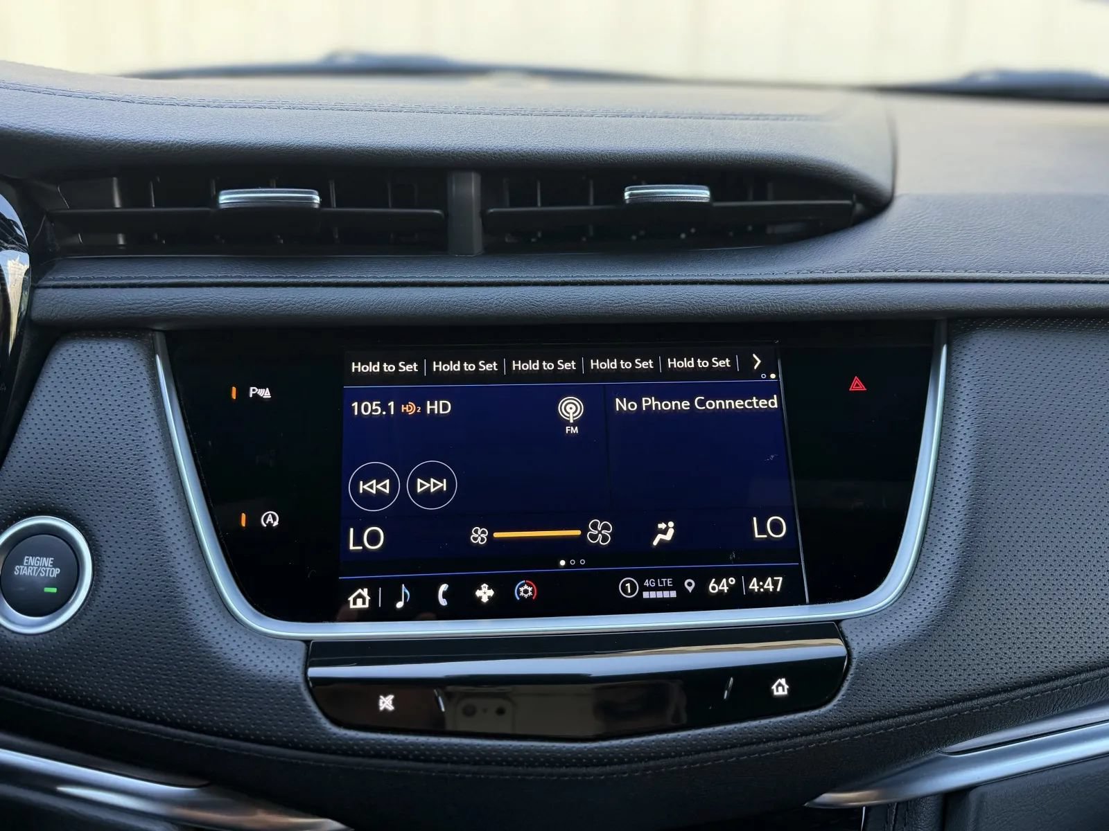 Used 2025 Cadillac XT5 Luxury w/ LPO, Floor Liner Package FWD image 31