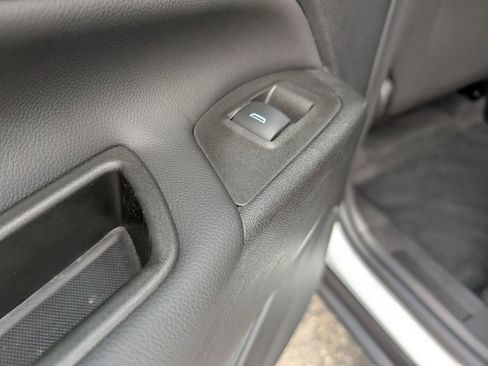 Used 2022 Chevrolet Equinox LT image 11