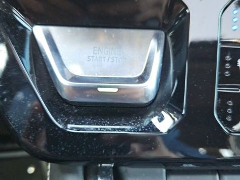 Used 2024 GMC Sierra 2500 AT4X image 26