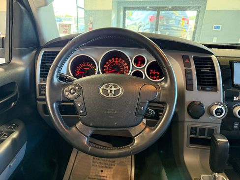 Used 2012 Toyota Sequoia SR5 w/ Premium Pkg RWD image 19