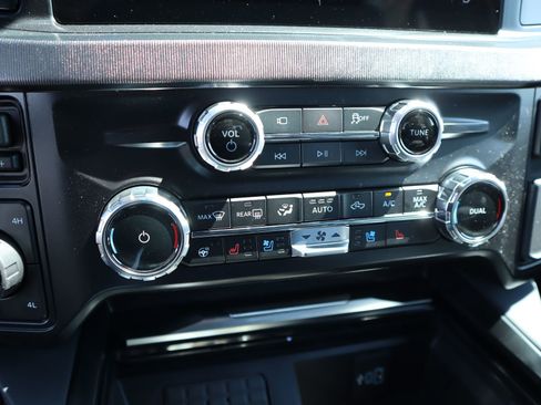 New 2026 Ford F250 Platinum AWD/4WD image 7