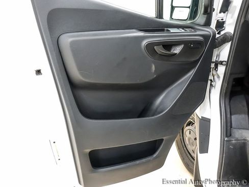 Used 2025 Mercedes-Benz Sprinter 2500 image 14