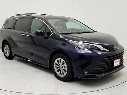 Certified 2025 Toyota Sienna XLE